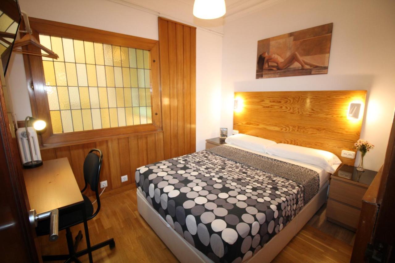 Nuevo Balmes Habitaciones Barcelona Exteriör bild